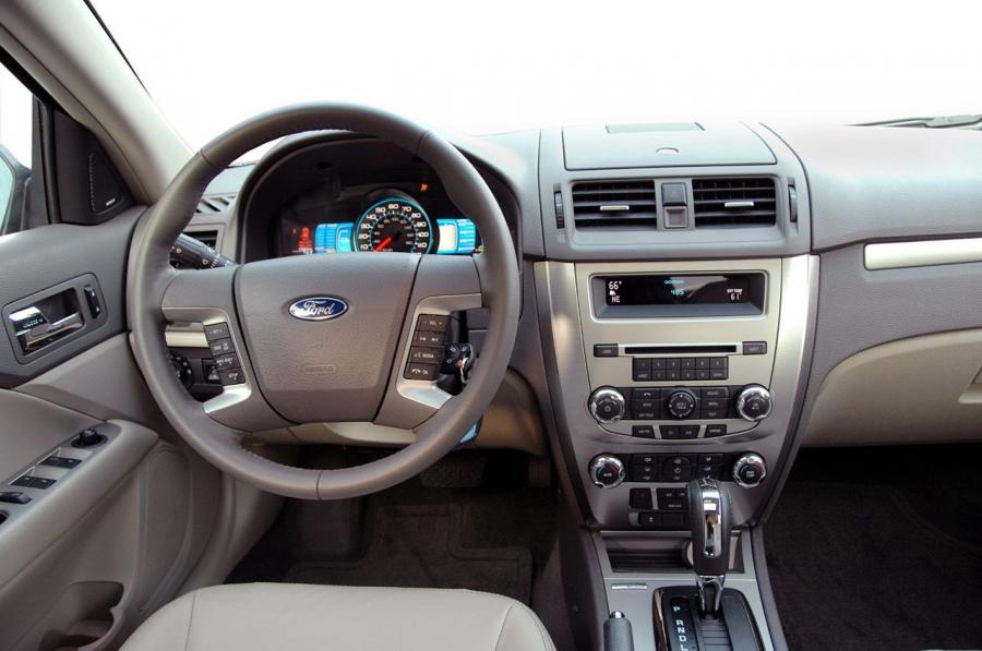  Ford Fusion Hybrid 2010 года  (US) (фото 100 из 111)